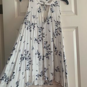 Free People Flowy tank top floral size xs